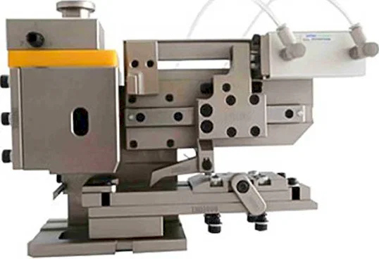 空圧ストレート端子圧着モールド